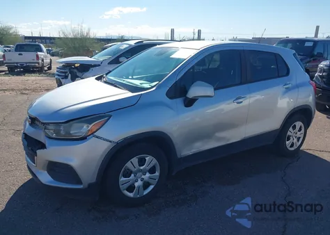 2018 Chevrolet Trax Ls z USA, uszkodzony, nr VIN KL7CJKSB7JB606175
